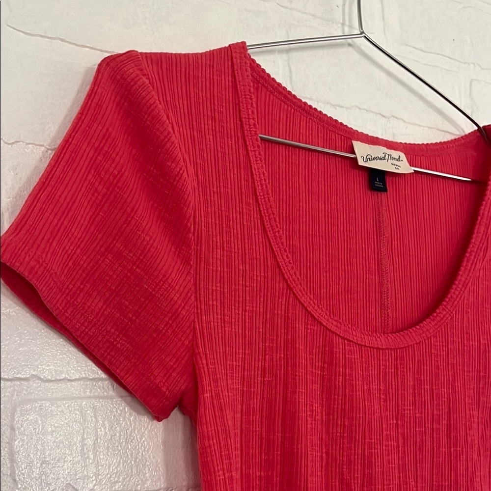Universal Thread Womens Bright Short Sleeve Top Cotton Blend Material Large - Picture 3 of 5